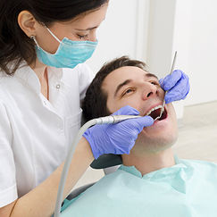 Corruption Des cadeaux illégaux aux dentistes Corruption Des cadeaux illégaux aux dentistes